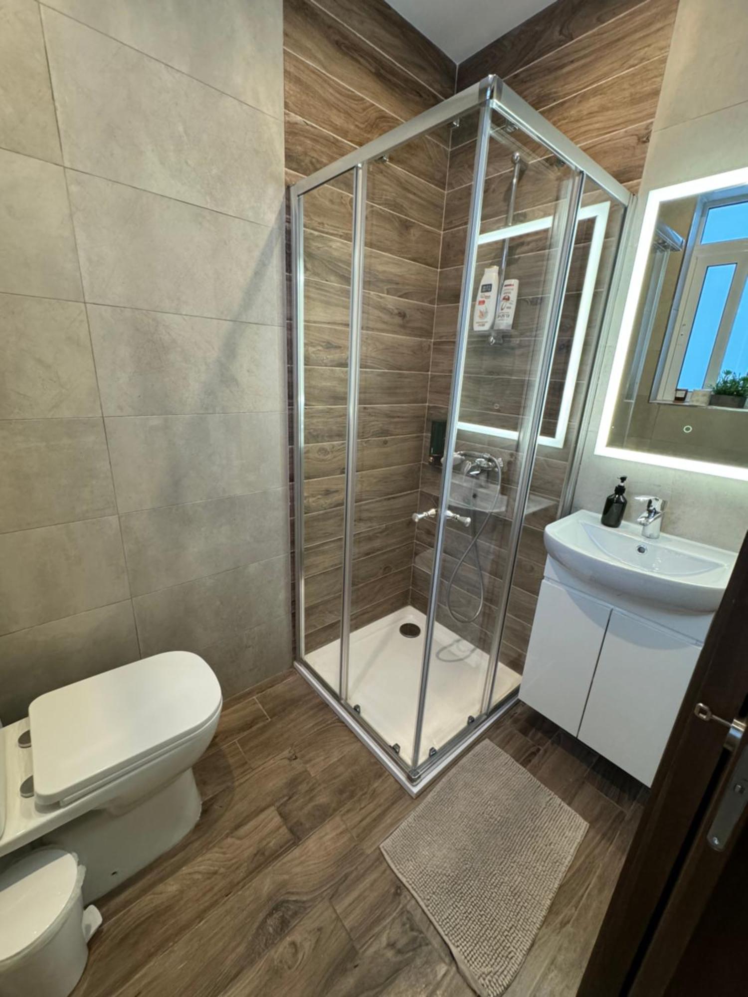 Designer 3 Bedroom And 3 Bathroom Apartment In Swatar ビルキルカラ エクステリア 写真